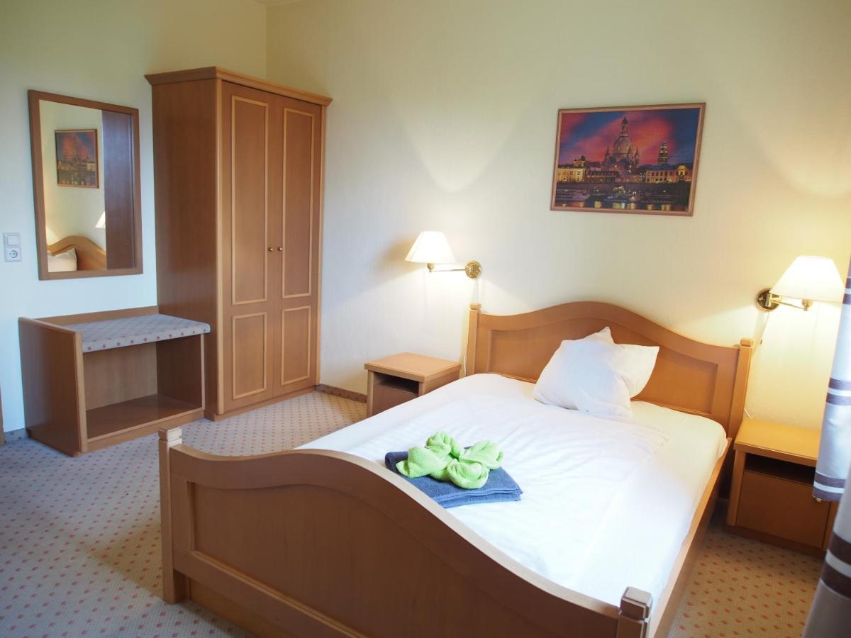 Altes Teichhaus - Pension Ottendorf-Okrilla מראה חיצוני תמונה